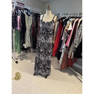 Black and White Paisley Print Maxi Dress with Adjustable Straps - Medium